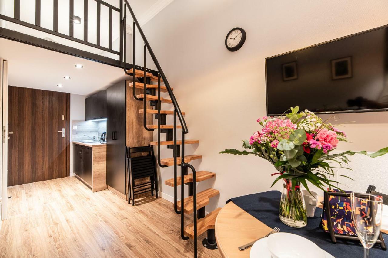 Lubomirskiego 23 - Great Location, 10 Min To Main Square By Foot, Right Next To Main Rail And Bus Station * Krakau
