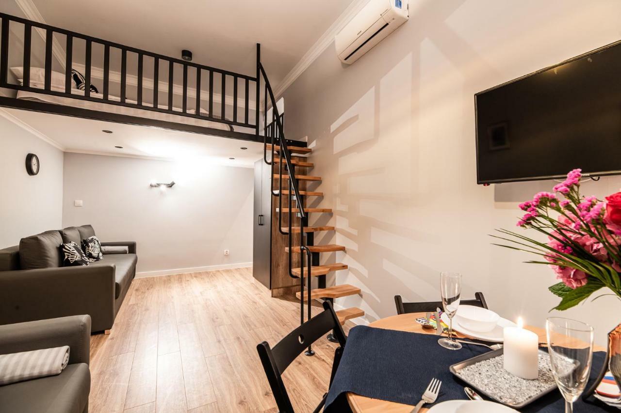 Lubomirskiego 23 - Great Location, 10 Min To Main Square By Foot, Right Next To Main Rail And Bus Station * Krakau