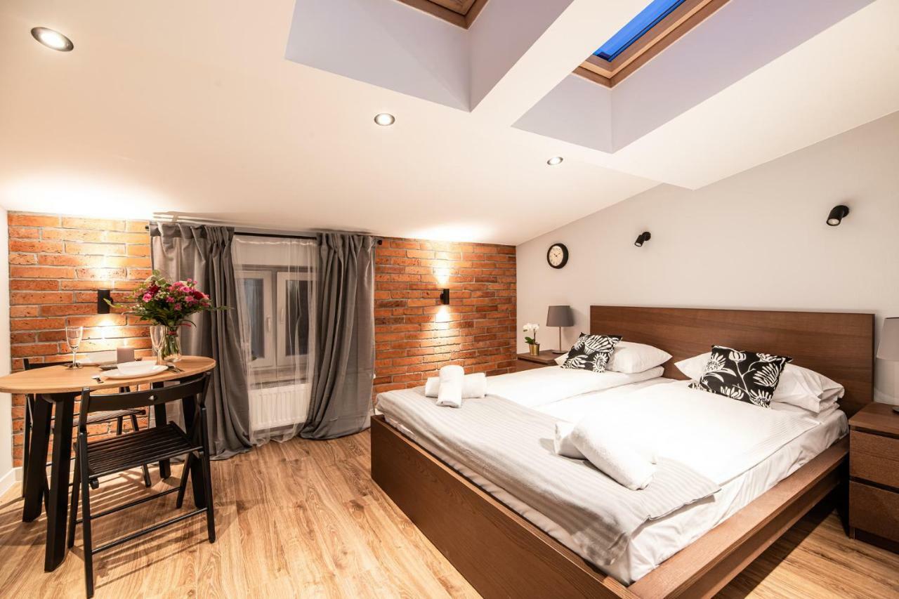 Aparthotel Lubomirskiego 23 - Great Location, 10 Min To Main Square By Foot, Right Next To Main Rail And Bus Station *