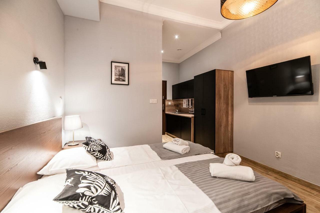 Aparthotel Lubomirskiego 23 - Great Location, 10 Min To Main Square By Foot, Right Next To Main Rail And Bus Station *